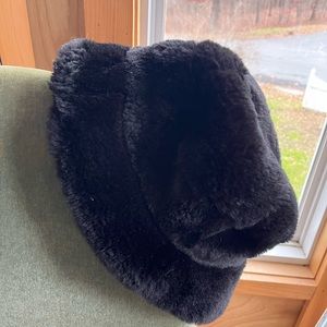 Black Fuzzy Bucket Hat